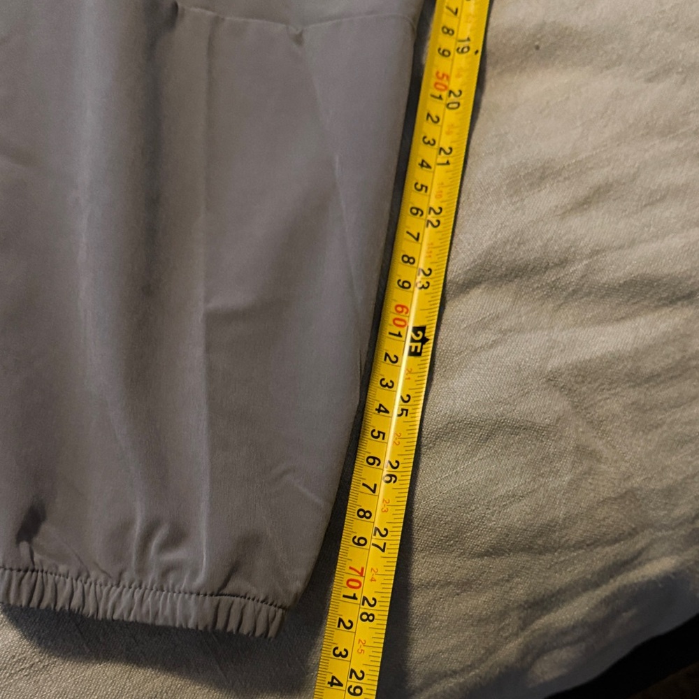 Nike Men's Light Gray Windbreaker Jacket and Pants - Picture 3 of 13